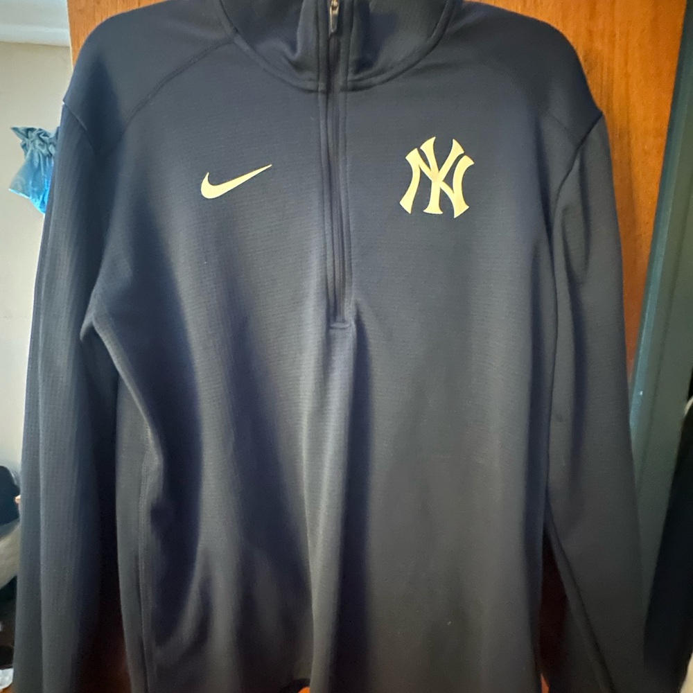 Nike Dri-FIT Navy Pullover